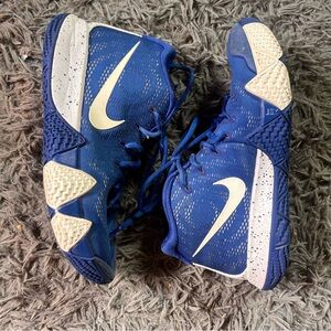 Men’s Nike Kyrie 4 Game Royal Sneakers